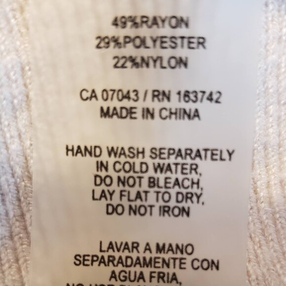 Vila Milano Soft Camel Color Sweater in Size Large Perfect for Fall - Picture 4 of 4